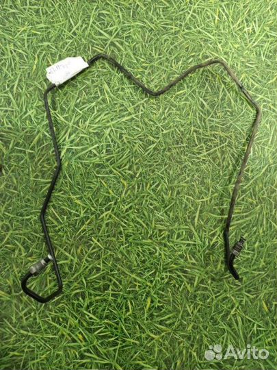 Тормозная трубка передняя правая Volkswagen Polo