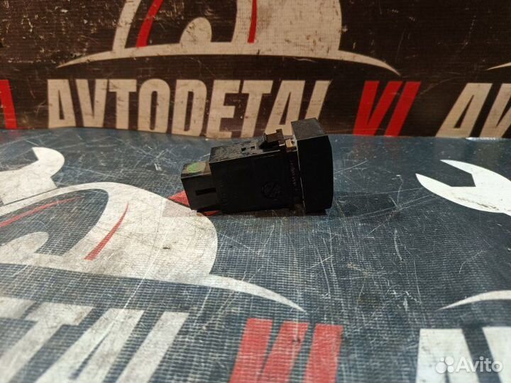 Кнопка обогрева лобового стекла Kia Sorento BL