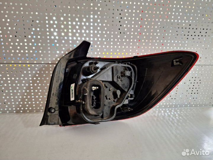 Фонарь задний левый Renault Logan L8