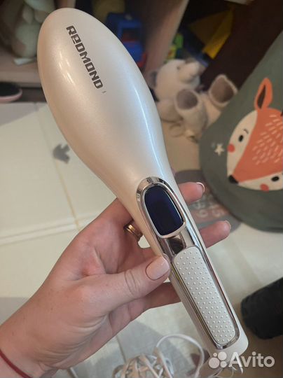 Расческа-выпрямитель redmond