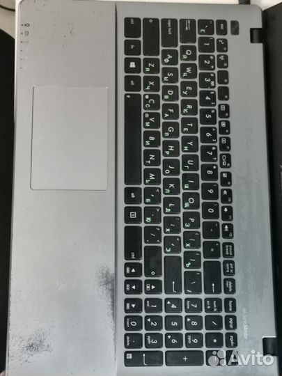 Ноутбук asus x550v