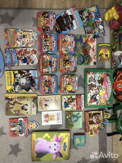 Детские книжки для малышей, развивашки и пазлы