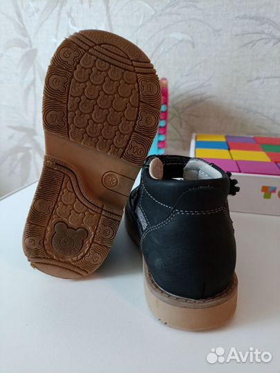 Сандалии детские для мальчиков 23