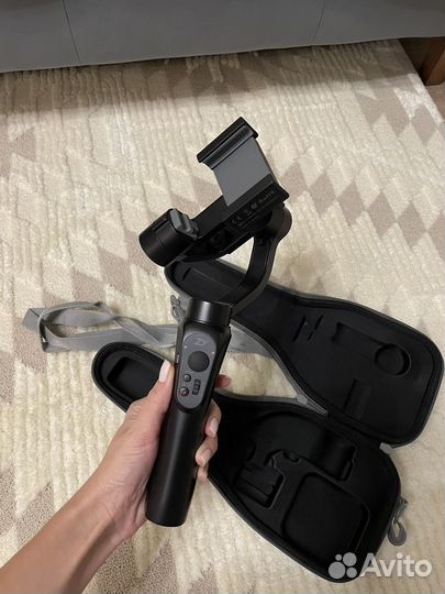 Стабилизатор для съемки zhiyun
