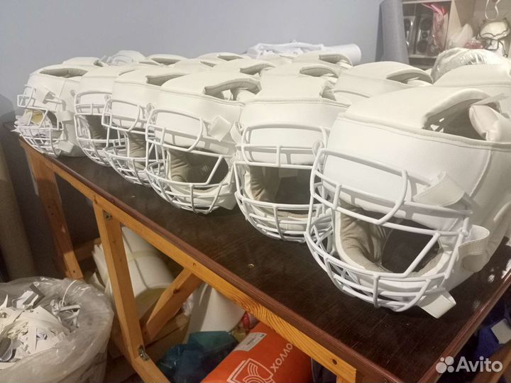 Шлем, перчатки,защита ног и т.д