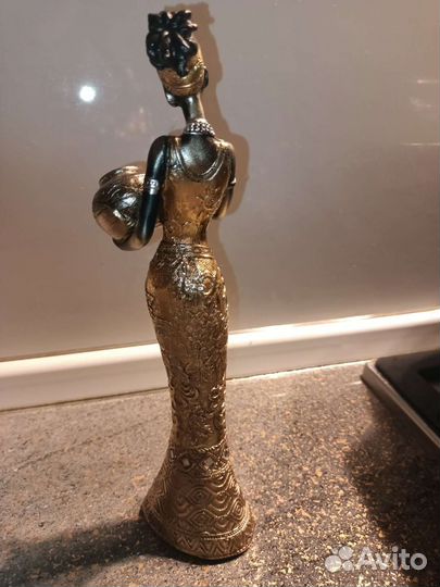 Статуэтка африканка
