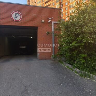 Машиноместо, 12 м²
