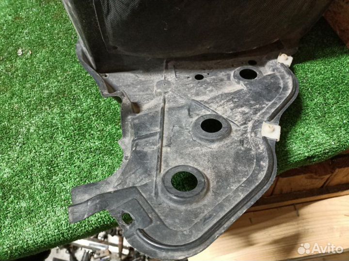 Защита арок (подкрылок) передняя левая Nissan