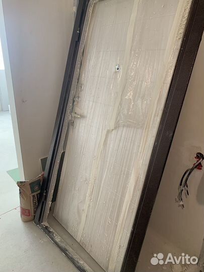 Дверь входная металлическая