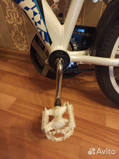 Детский велосипед Stels 16 + боковые колеса