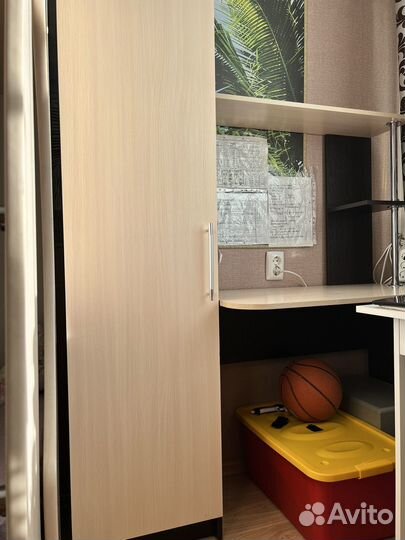 Детский письменный стол