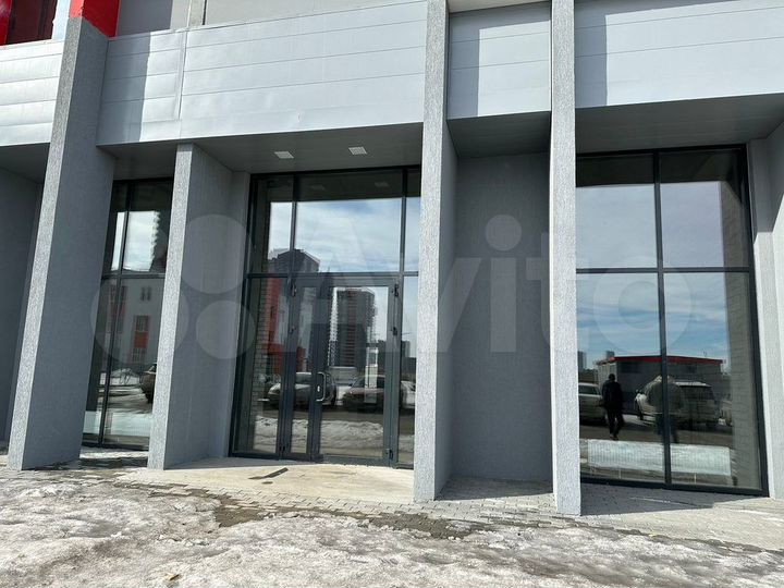 Сдам торговое помещение, 128.4 м²