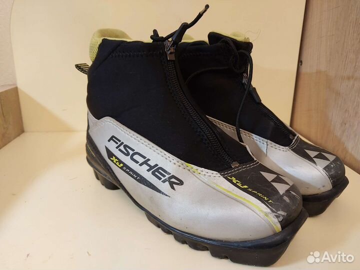 Лыжные ботинки fischer р. 33