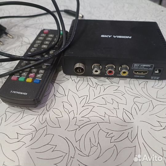 Комплект телевизионной антенны Kroks TV -30 plus