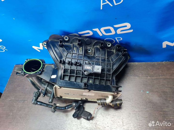 Впускной коллектор Volkswagen Jetta 6