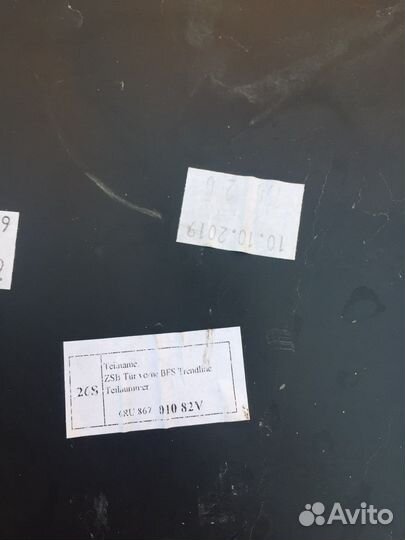 Обшивка двери передней правой