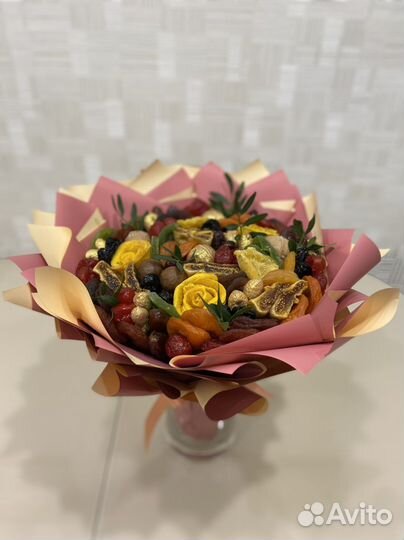 Подарок/букет из сухофруктов и орехов съедобный