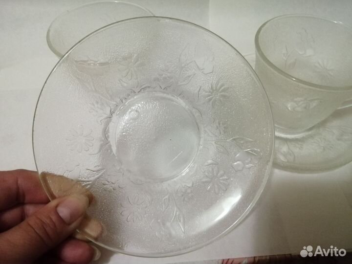 Две чашки с блюдцами стекло новые
