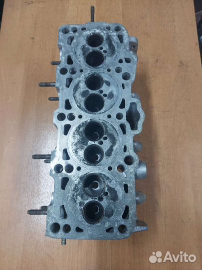 Головка блока цилиндров Volkswagen Golf 4 03810337