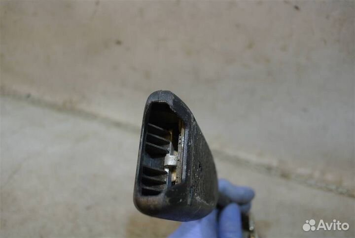 Ответная часть ремня безопасности Renault Scenic