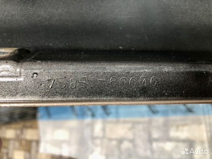 Накладка порога правая Toyota Land Cruiser 200