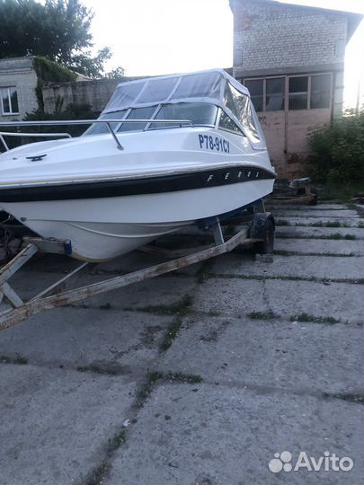 Пластик. катер 6 м длина, с двиг.Suzuki 140