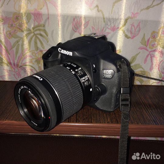 Canon 700D