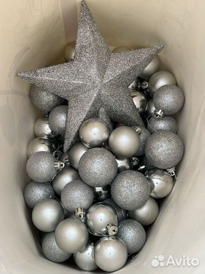 Елочные игрушки