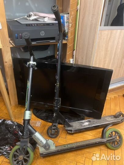 Два самоката