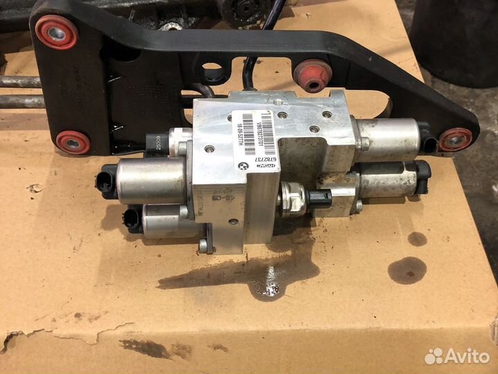 Блок клапанов пневмоподвески bmw 6782737