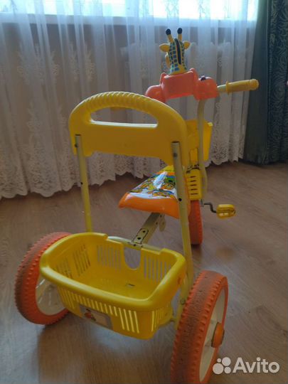 Трехколесный велосипед