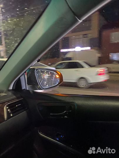 Зеркало боковое на camry