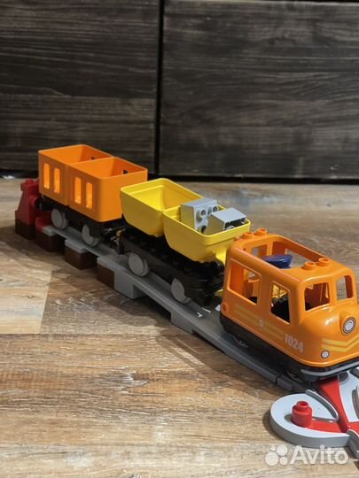 Конструктор lego duplo 10875 Грузовой поезд
