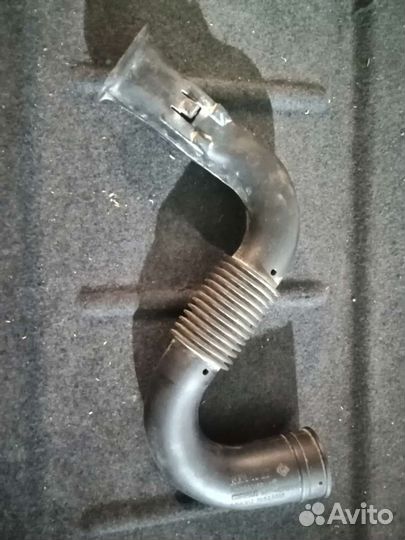 Патрубок корпуса воздушного фильтра Рено Логан 2