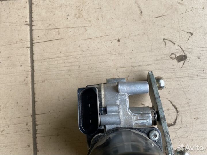 Моторчик стеклоочистителя mercedes W 222