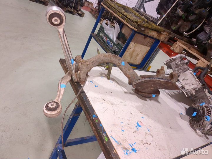 Ступица (кулак, цапфа) Volkswagen Passat 5, 2002