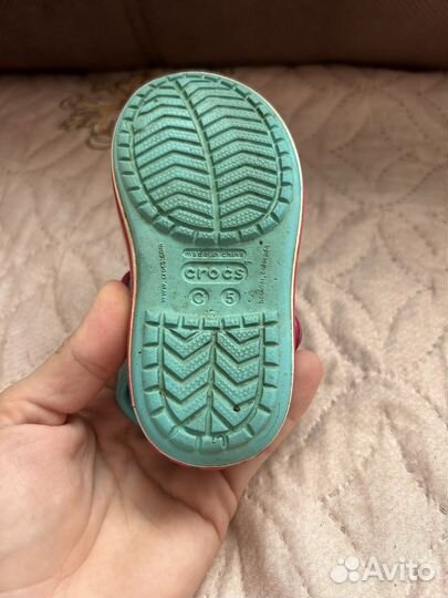 Босоножки для девочки crocs c5