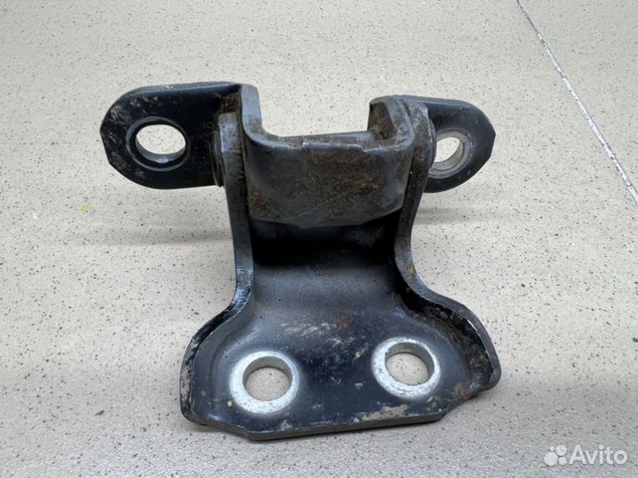 Петля двери передней левая Toyota Rav4 2006-2012