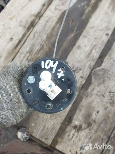 Датчик уровня топлива Lexus Ls600Hl UVF46 2urfse