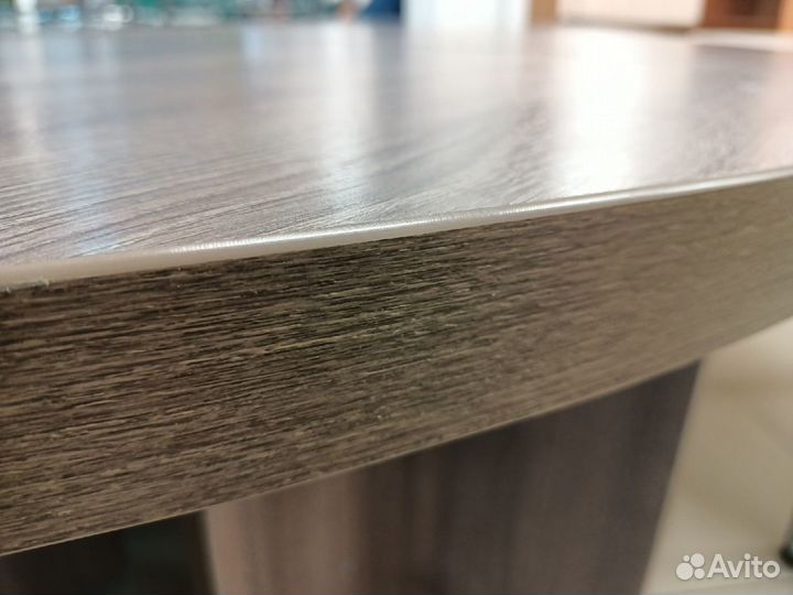 Массивный, сегментный круглый стол Б.У