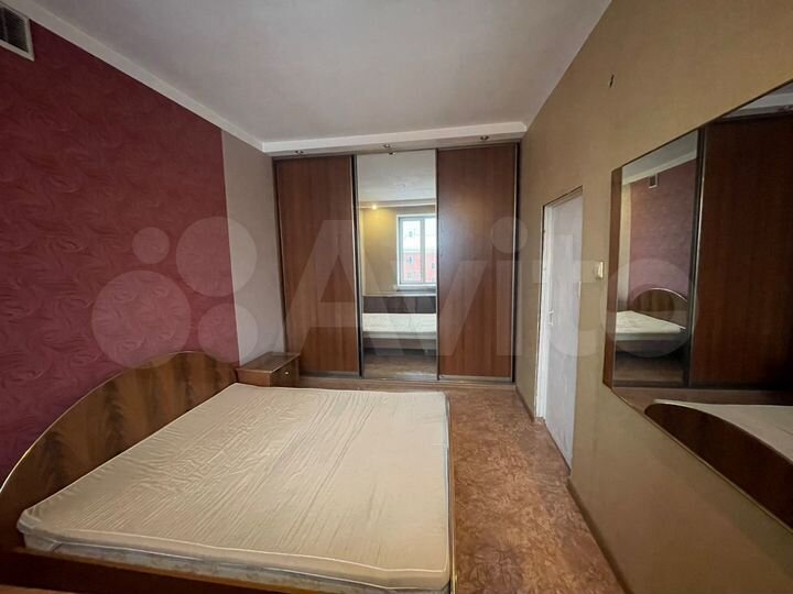 4-к. квартира, 93 м², 5/5 эт.