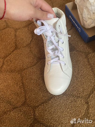 Продам ботиночки на девочку, «Котофей» размер 34