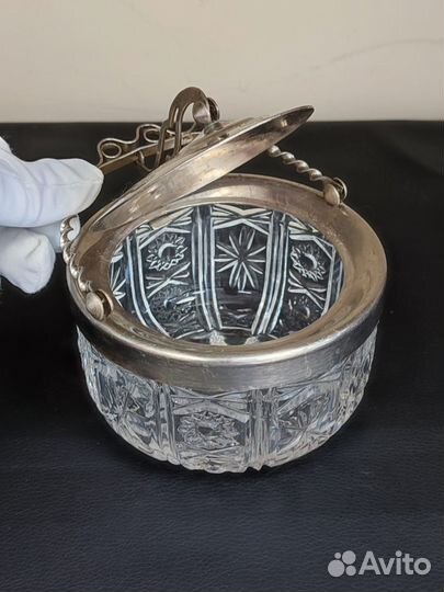 Сахарница хрустальная с крышкой металлической