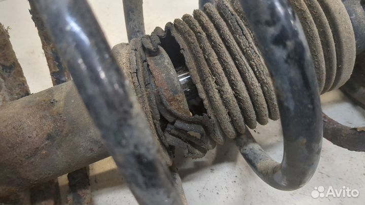 Амортизатор подвески Mitsubishi Pajero Pinin, 2000