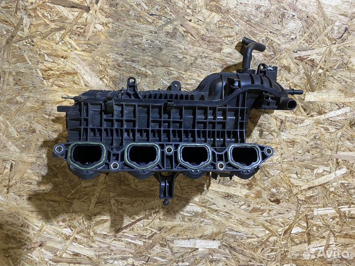 Впускной коллектор с интеркулером Skoda Octavia A7