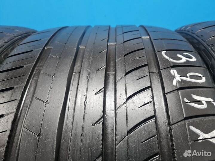 Jinyu YU63 325/30 R21 и 285/35 R21 108Y