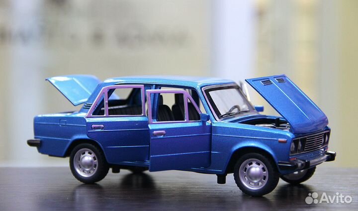 Модель машинки Ваз 2106 масштаб 1:24 синяя
