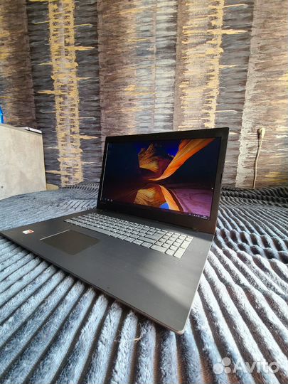 Ноутбук Lenovo