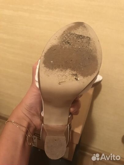 Босоножки DGM белые кожаные