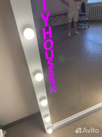 Зеркало с светодиодной подсветкой гравировки